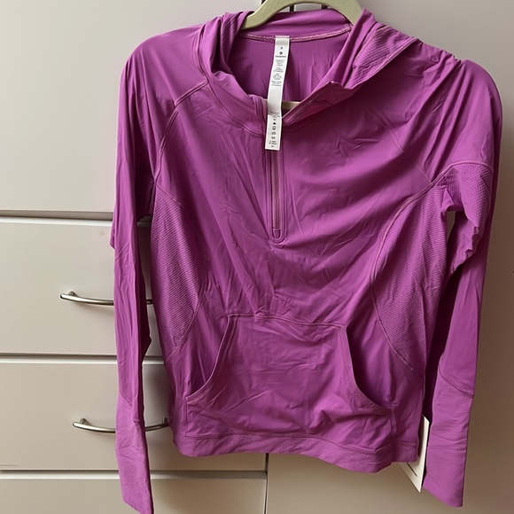 Sleek performance 1 2 Zip Hood - Picture 3 of 4